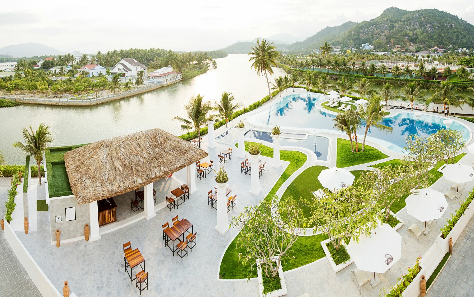 Cham Oasis Nha Trang Resort Condotel Exteriör bild
