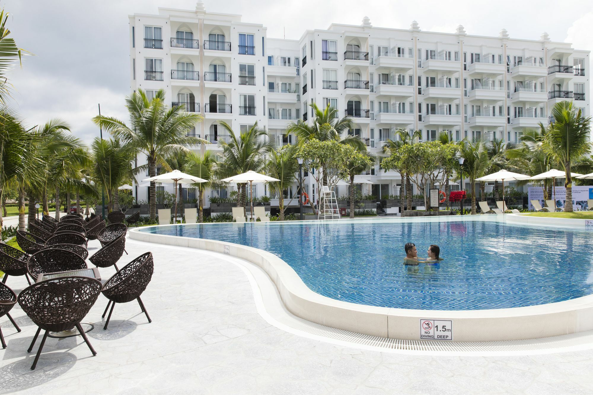 Cham Oasis Nha Trang Resort Condotel Exteriör bild